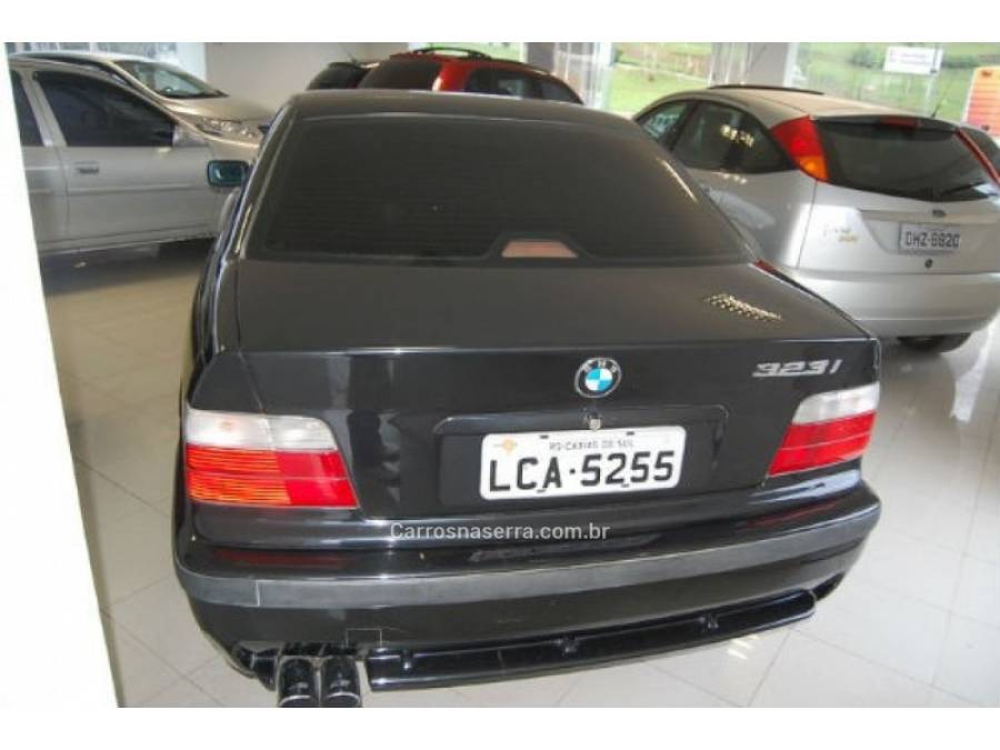 BMW - 323I - 1997/1998 - Preta - Sob Consulta