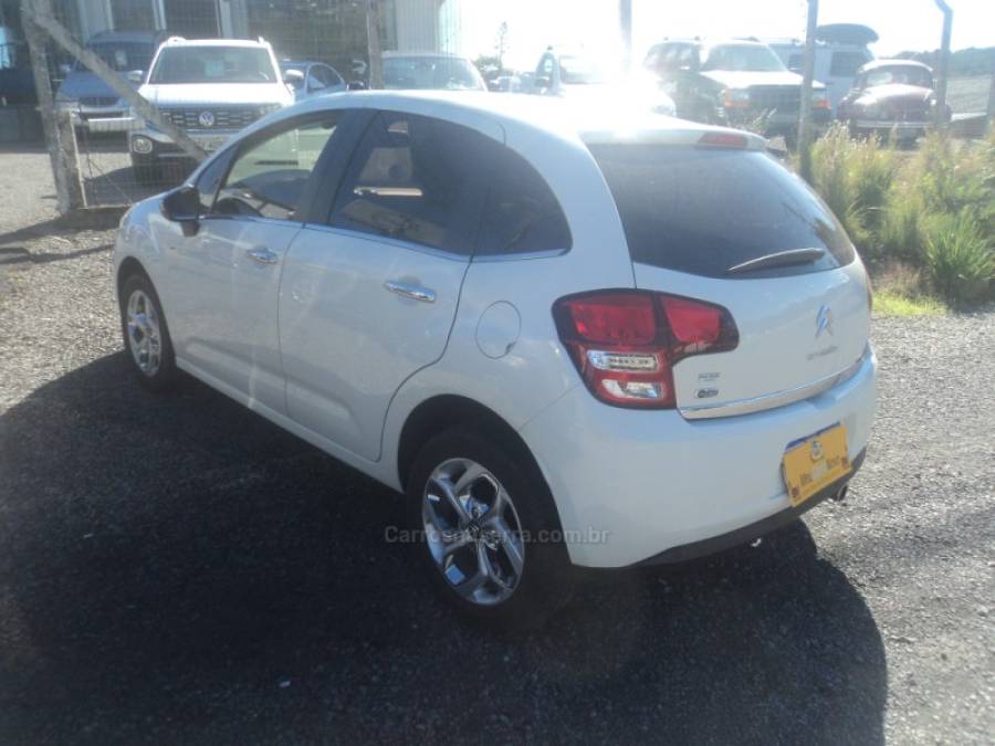 CITROËN - C3 - 2013/2014 - Branca - R$ 42.000,00