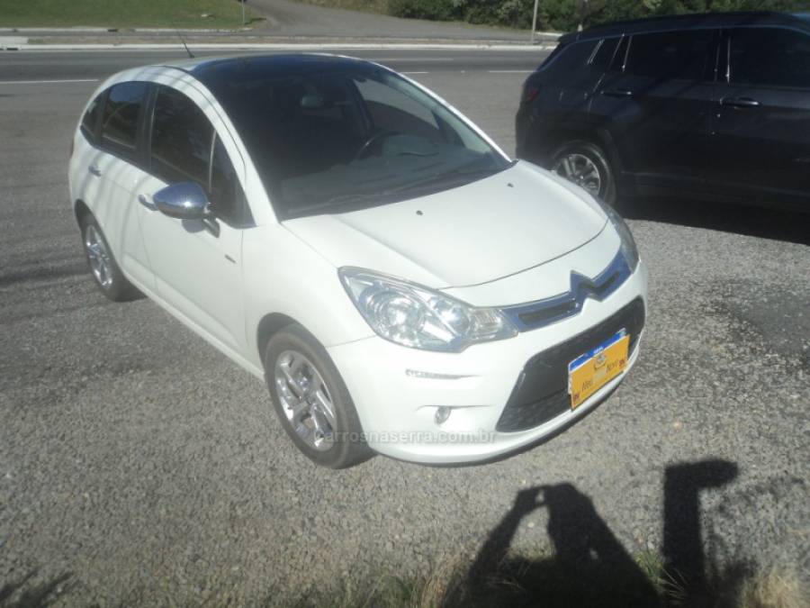 CITROËN - C3 - 2013/2014 - Branca - R$ 42.000,00