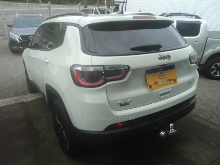 JEEP - COMPASS - 2017/2018 - Branca - R$ 95.000,00