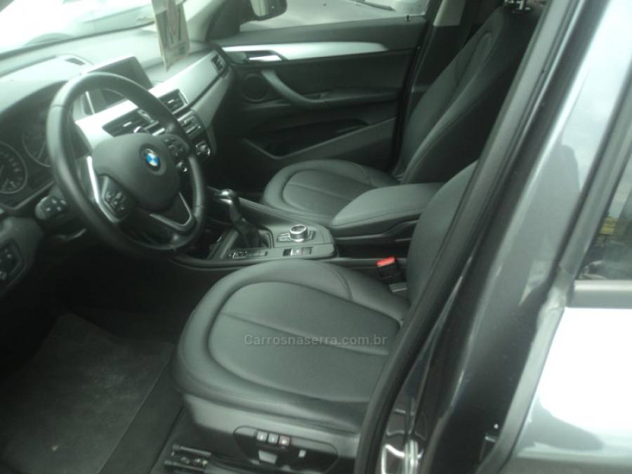 BMW - X1 - 2016/2017 - Cinza - R$ 122.000,00