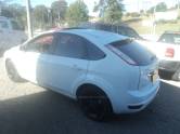 FORD - FOCUS - 2012/2013 - Branca - R$ 42.000,00