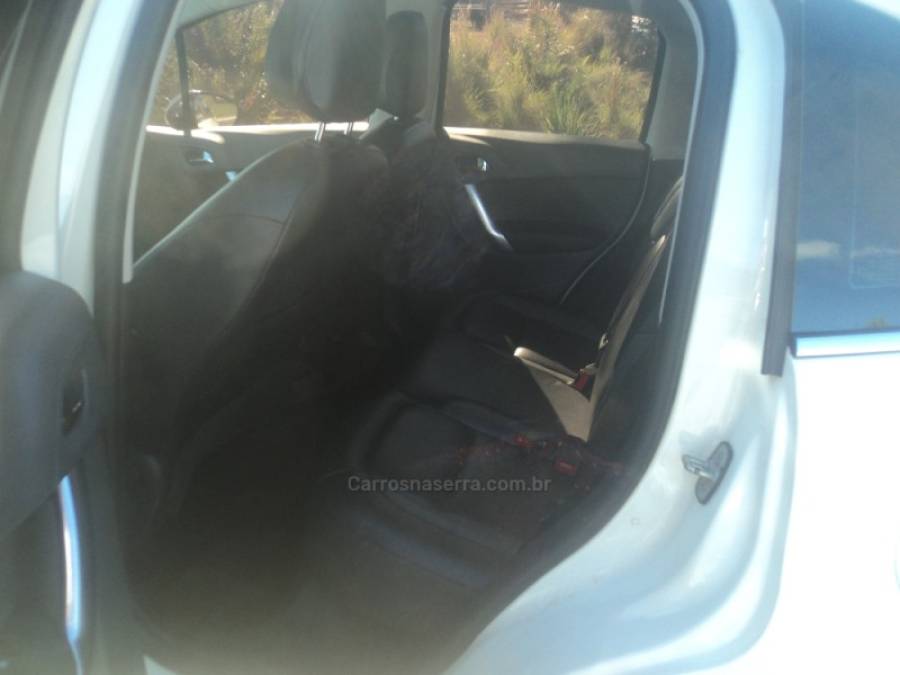CITROËN - C3 - 2013/2014 - Branca - R$ 42.000,00