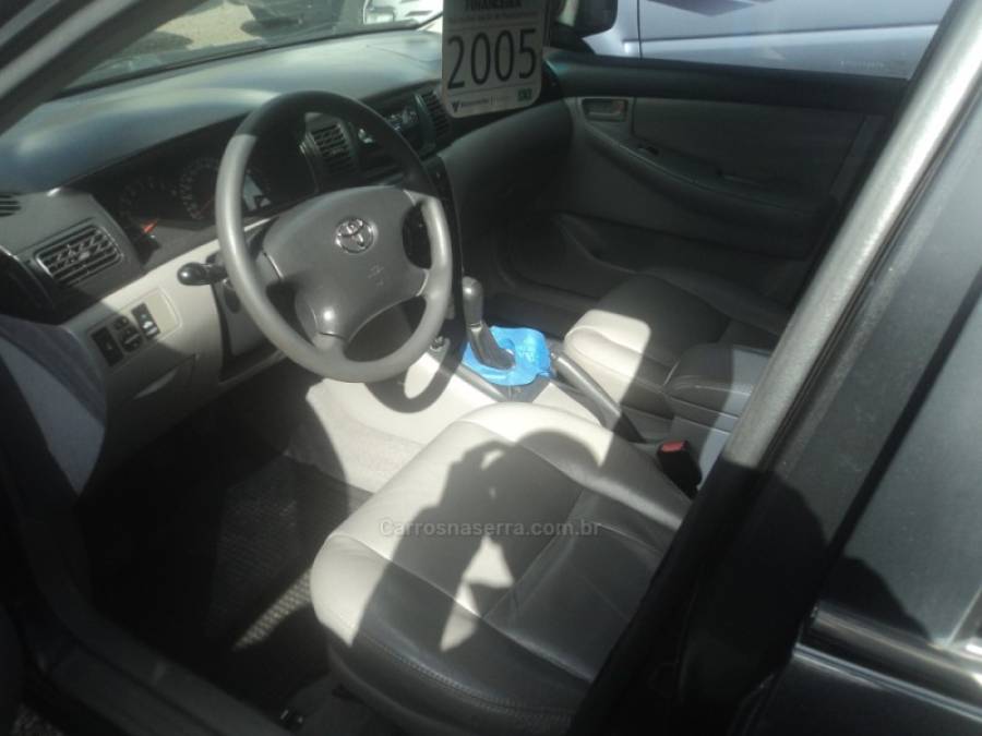 TOYOTA - COROLLA - 2004/2005 - Preta - R$ 38.000,00