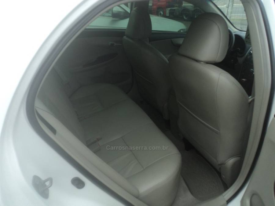 TOYOTA - COROLLA - 2012/2013 - Branca - R$ 59.000,00