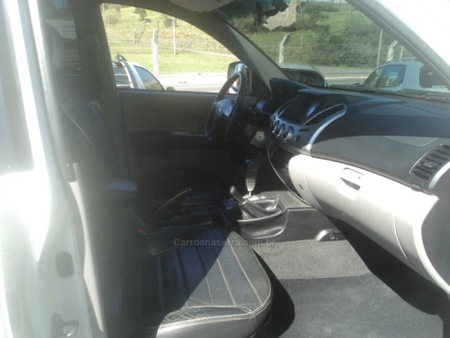 MITSUBISHI - L200 TRITON - 2014/2015 - Branca - R$ 118.000,00