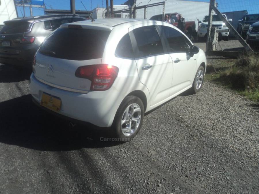 CITROËN - C3 - 2013/2014 - Branca - R$ 42.000,00