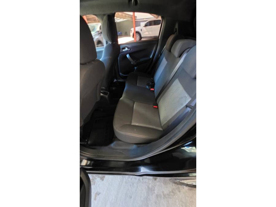 PEUGEOT - 208 - 2017/2017 - Preta - R$ 47.900,00
