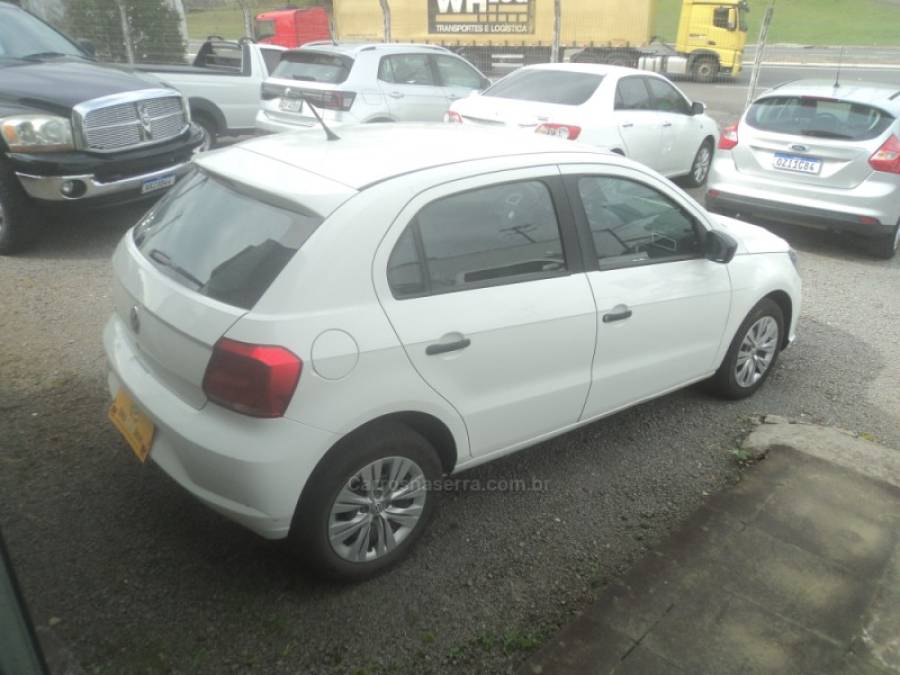 VOLKSWAGEN - GOL - 2022/2022 - Branca - R$ 58.000,00