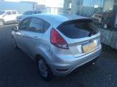 FORD - FIESTA - 2016/2016 - Prata - R$ 40.000,00