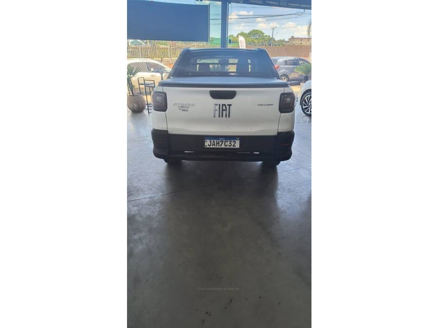 FIAT - STRADA - 2020/2021 - Branca - R$ 105.000,00