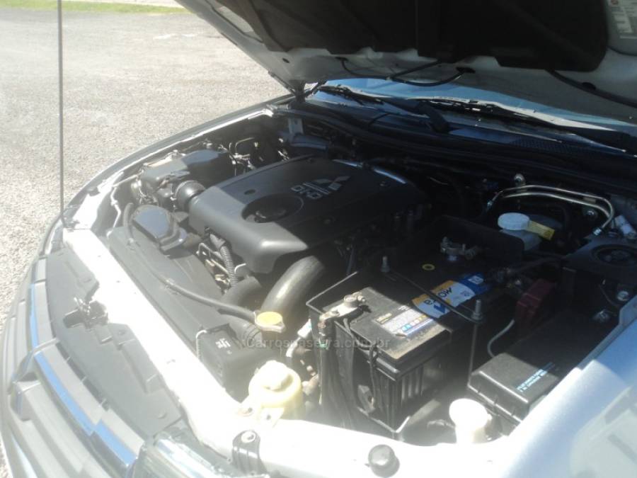 MITSUBISHI - L200 - 2015/2015 - Prata - R$ 120.000,00