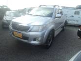 TOYOTA - HILUX - 2011/2012 - Prata - R$ 110.000,00