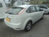 FORD - FOCUS - 2010/2011 - Branca - R$ 35.000,00