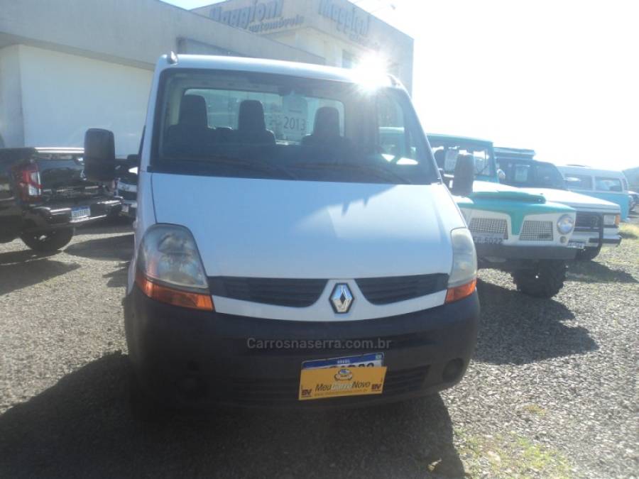 RENAULT - MASTER - 2012/2013 - Branca - R$ 110.000,00