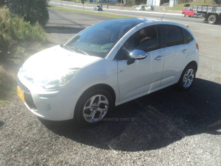 CITROËN - C3 - 2013/2014 - Branca - R$ 42.000,00