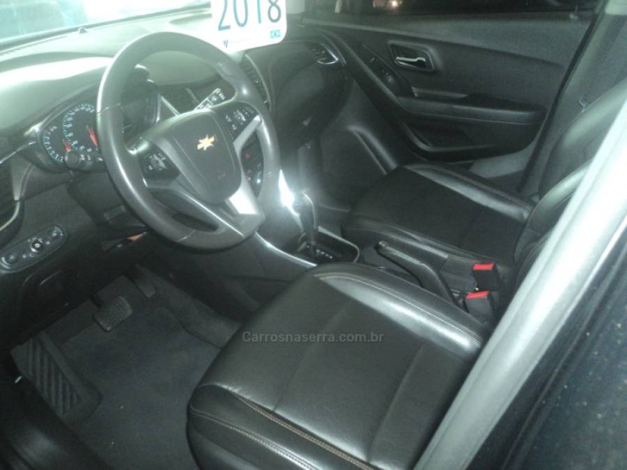 CHEVROLET - TRACKER - 2017/2018 - Preta - R$ 88.000,00