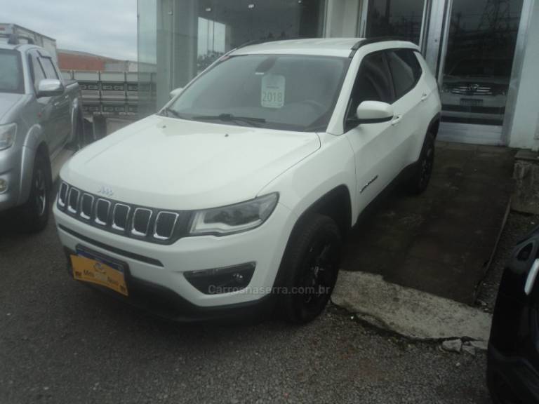JEEP - COMPASS - 2017/2018 - Branca - R$ 95.000,00