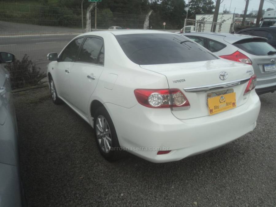 TOYOTA - COROLLA - 2012/2013 - Branca - R$ 59.000,00