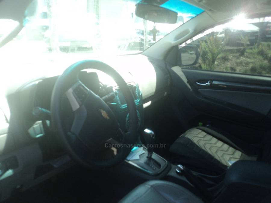 CHEVROLET - S10 - 2014/2014 - Branca - R$ 115.000,00