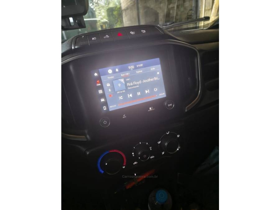 FIAT - STRADA - 2020/2021 - Branca - R$ 105.000,00