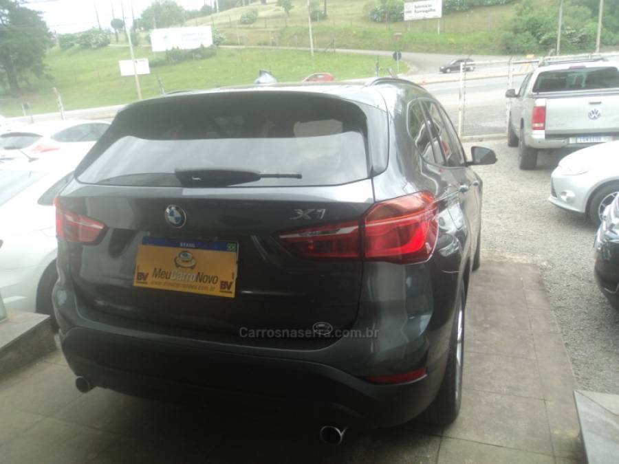 BMW - X1 - 2016/2017 - Cinza - R$ 122.000,00
