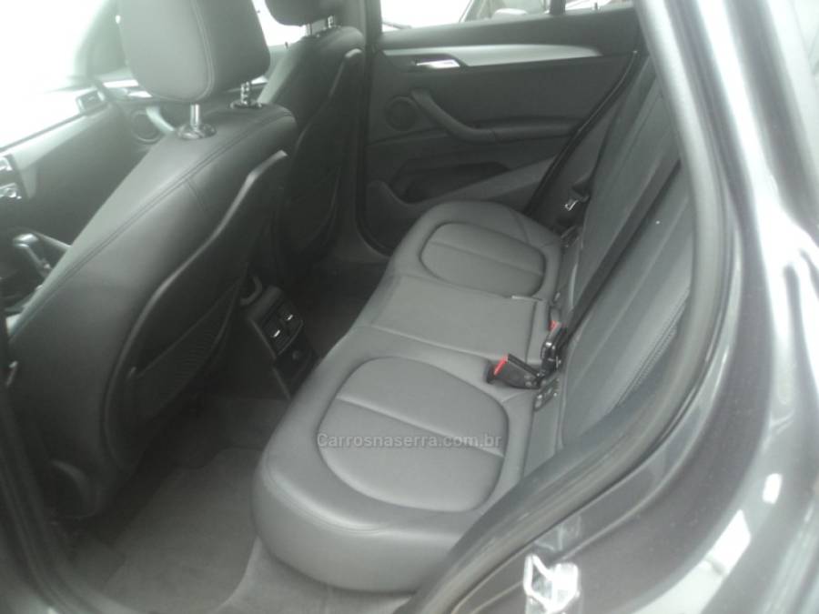 BMW - X1 - 2016/2017 - Cinza - R$ 122.000,00