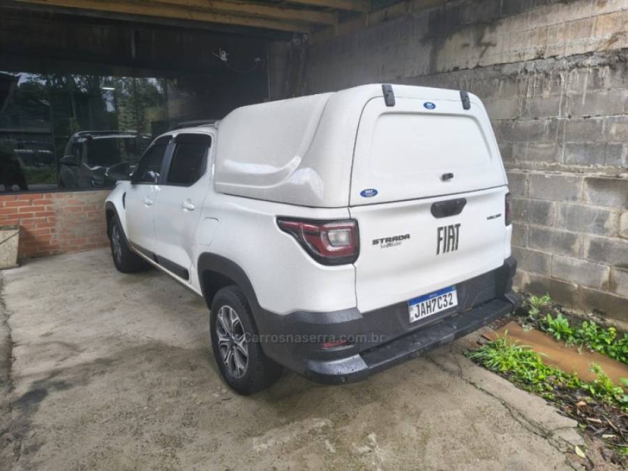 FIAT - STRADA - 2020/2021 - Branca - R$ 105.000,00