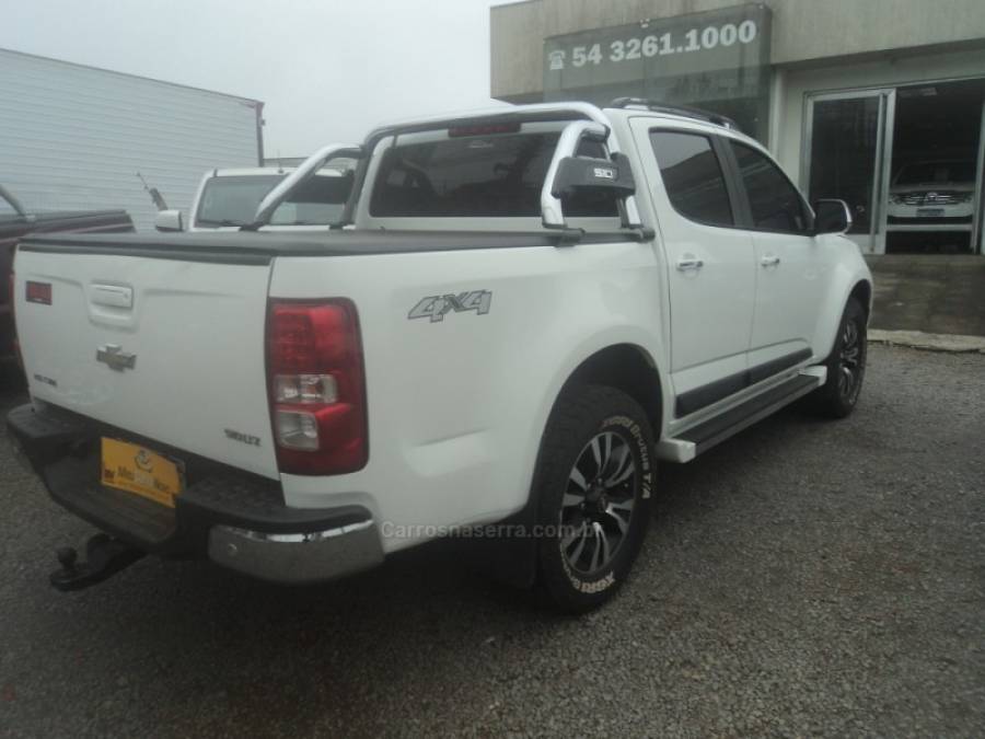CHEVROLET - S10 - 2014/2014 - Branca - R$ 115.000,00