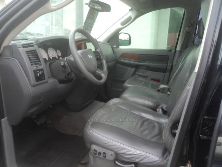 DODGE - RAM - 2006/2006 - Preta - R$ 145.000,00