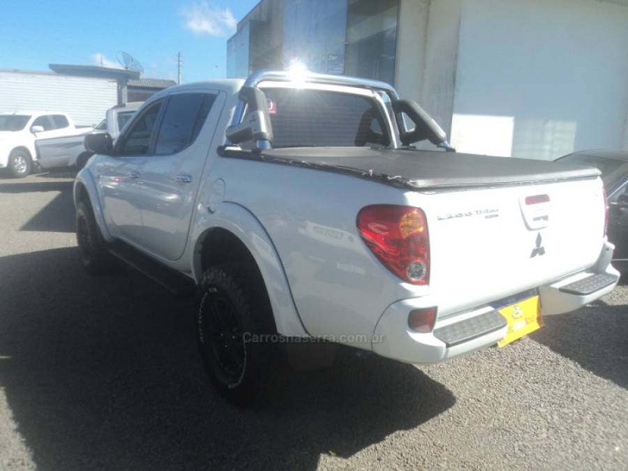 MITSUBISHI - L200 TRITON - 2014/2015 - Branca - R$ 118.000,00