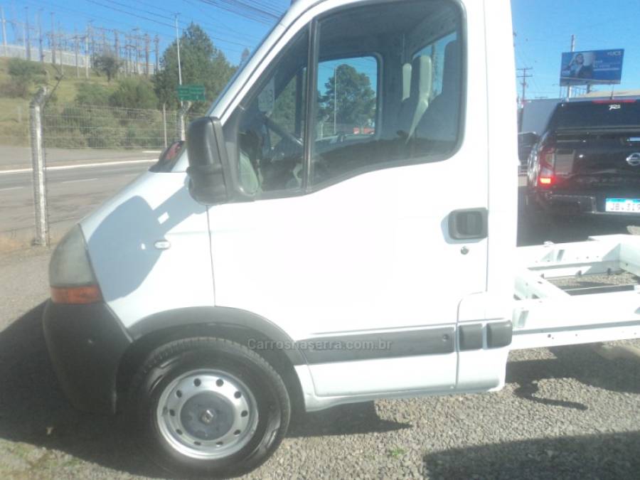 RENAULT - MASTER - 2012/2013 - Branca - R$ 110.000,00